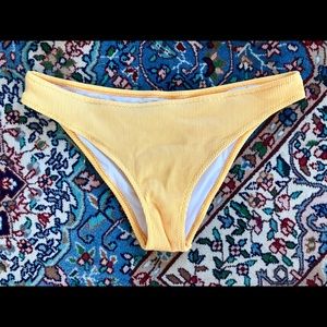 Cupshe bikini bottom!